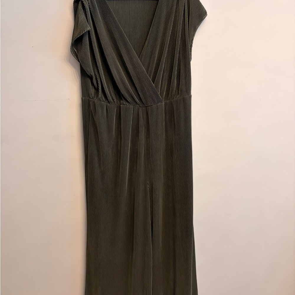 Olive Green V-Neck Women's Jumpsuit